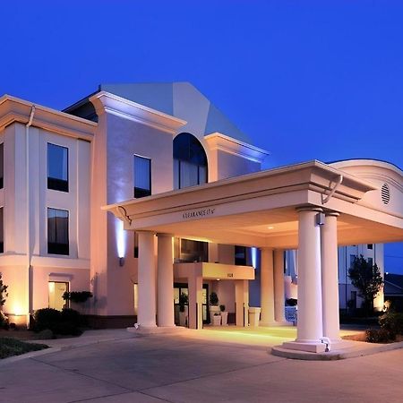 Holiday Inn Express Hotel & Suites Cleveland - Ms By Ihg Bagian luar foto