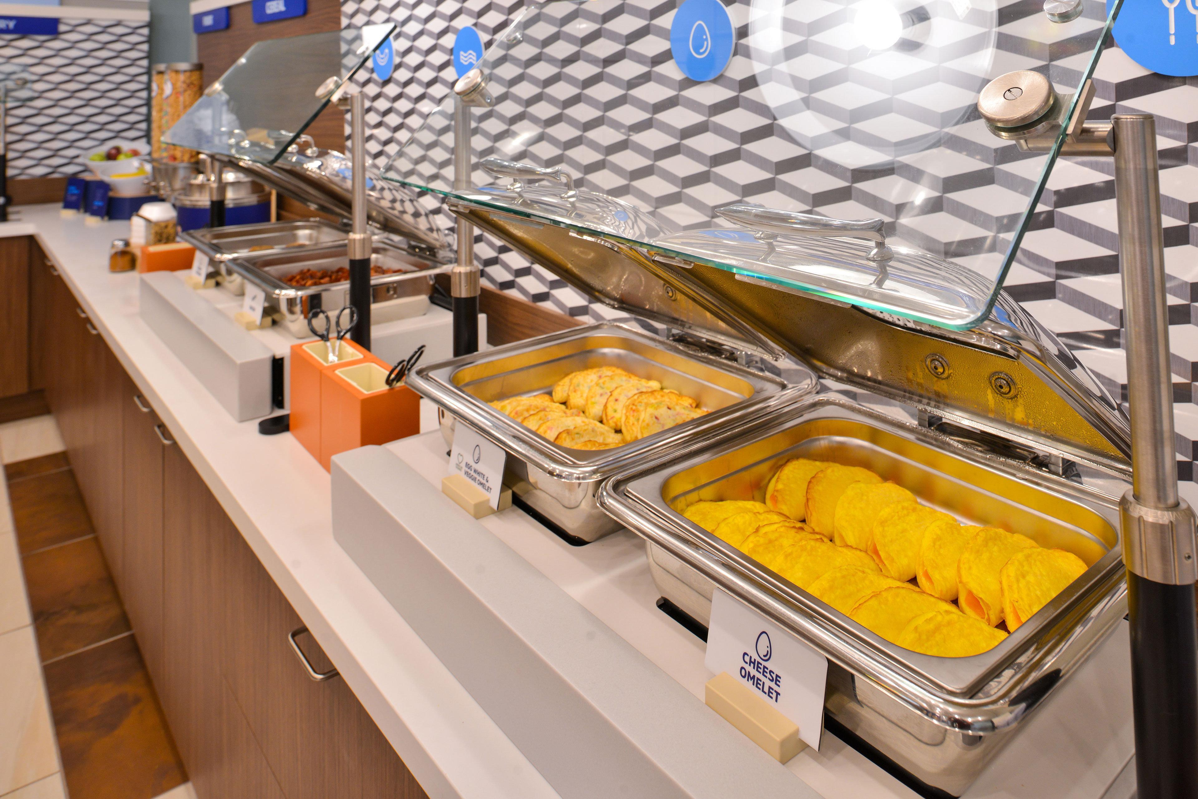 Holiday Inn Express Hotel & Suites Cleveland - Ms By Ihg Bagian luar foto